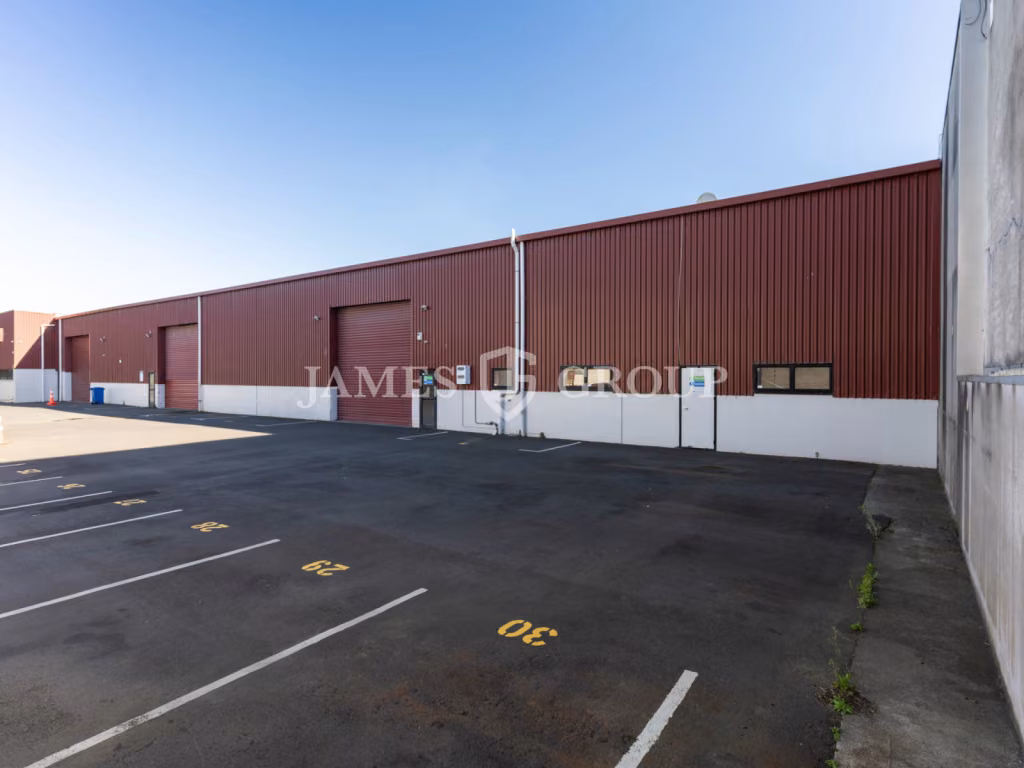 Rear Warehouse With Secure Yard