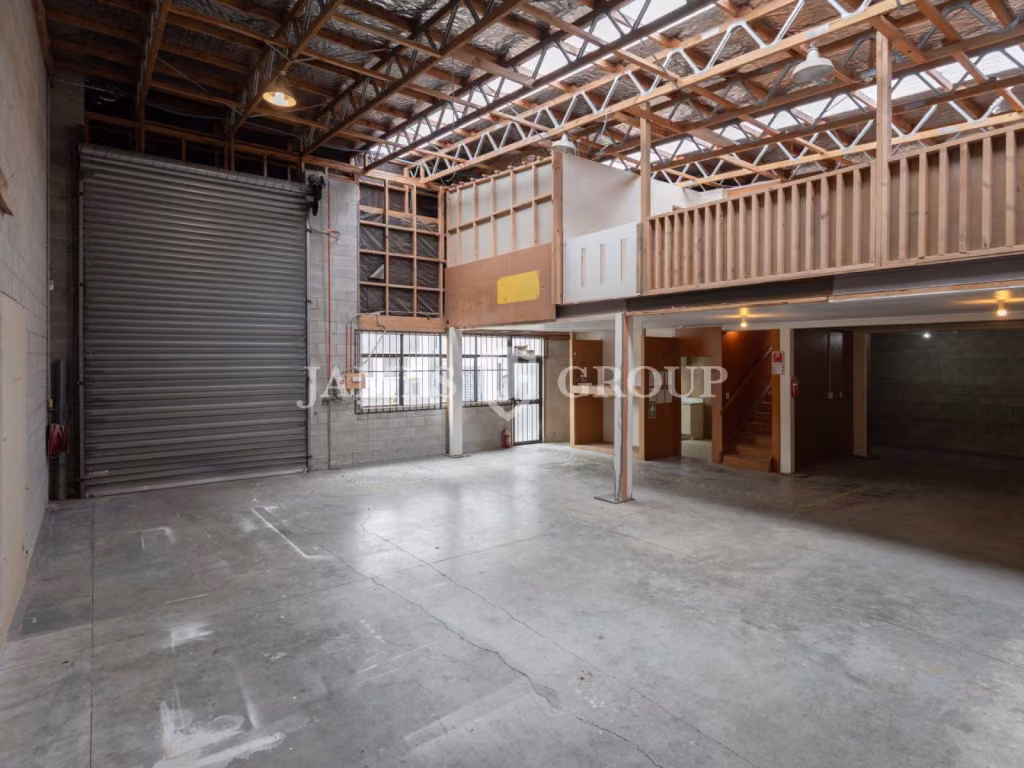 Quality Industrial In Prime Location | 320m²
