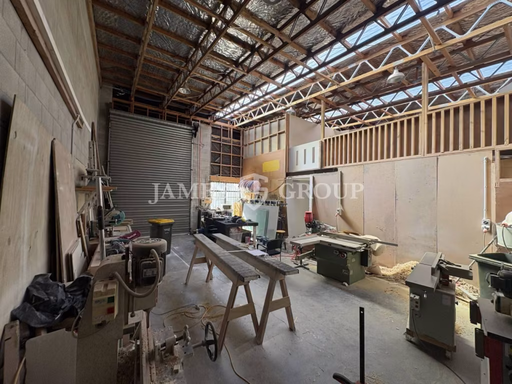 Quality Industrial In Prime Location | 320m²