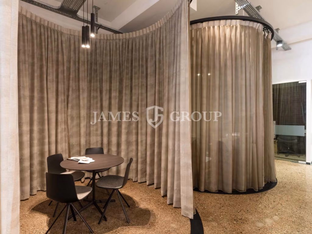 Top Shelf Parnell Office / Showroom