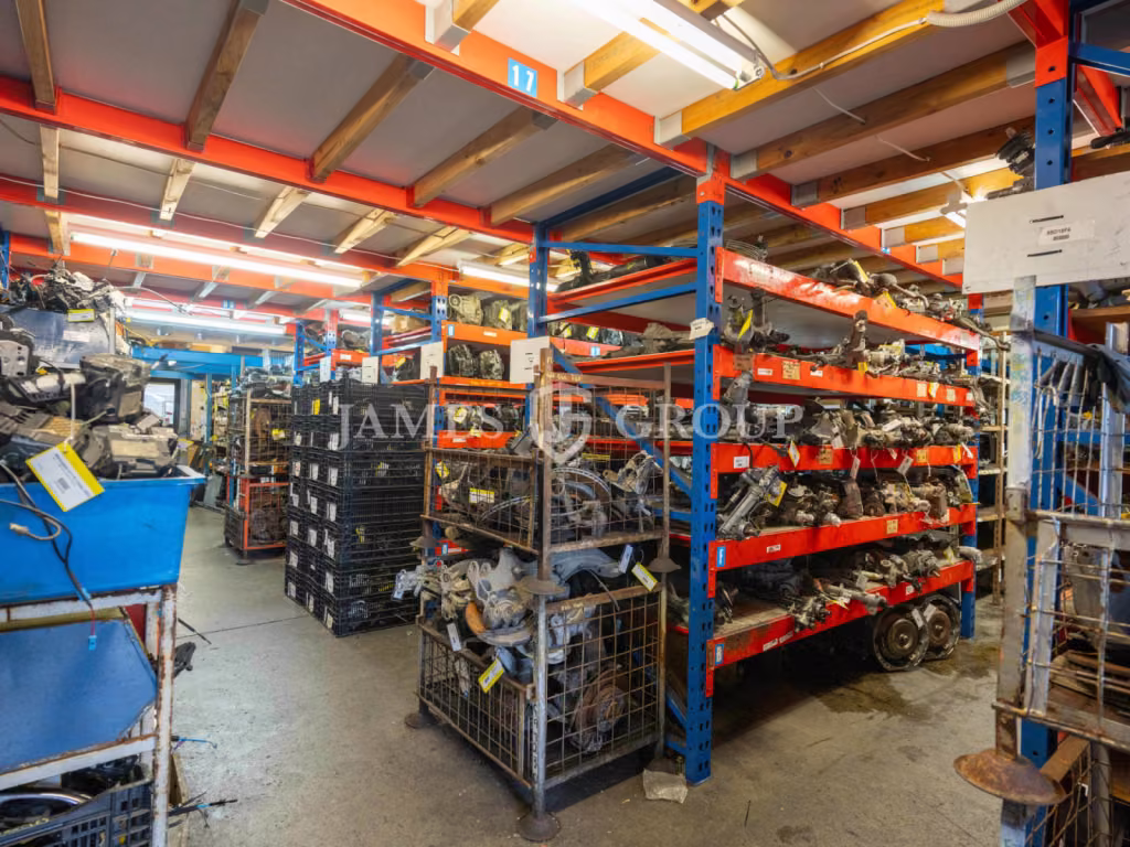 Unbeatable Location, Secure Yard, Landlord Fitout!