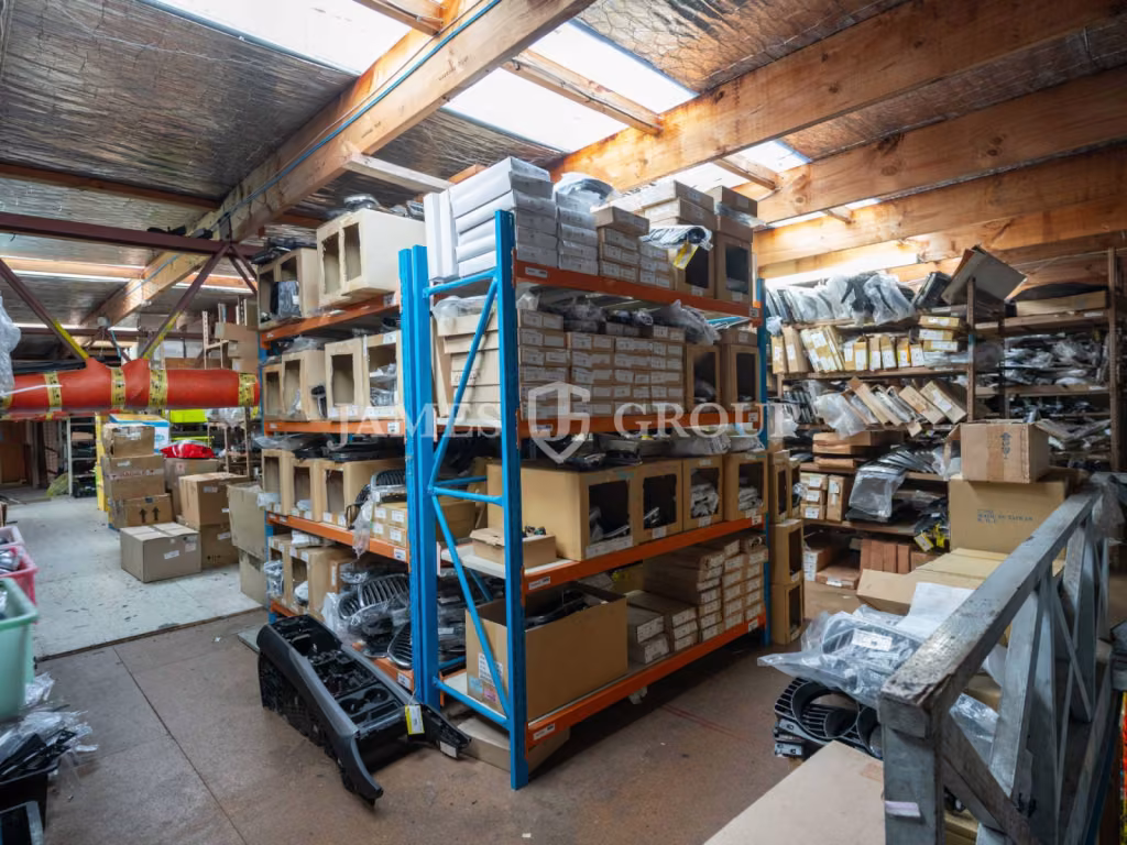 Unbeatable Location, Secure Yard, Landlord Fitout!