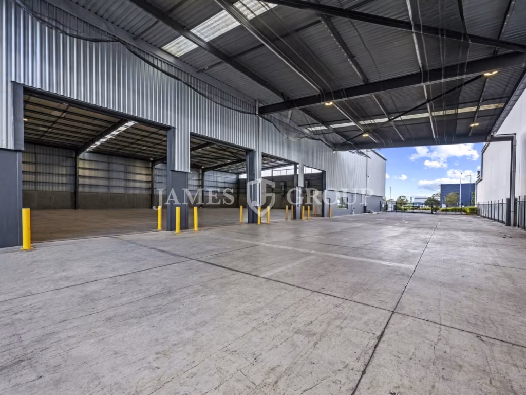 A-grade Industrial | 1,500sqm Yard | M20 Business