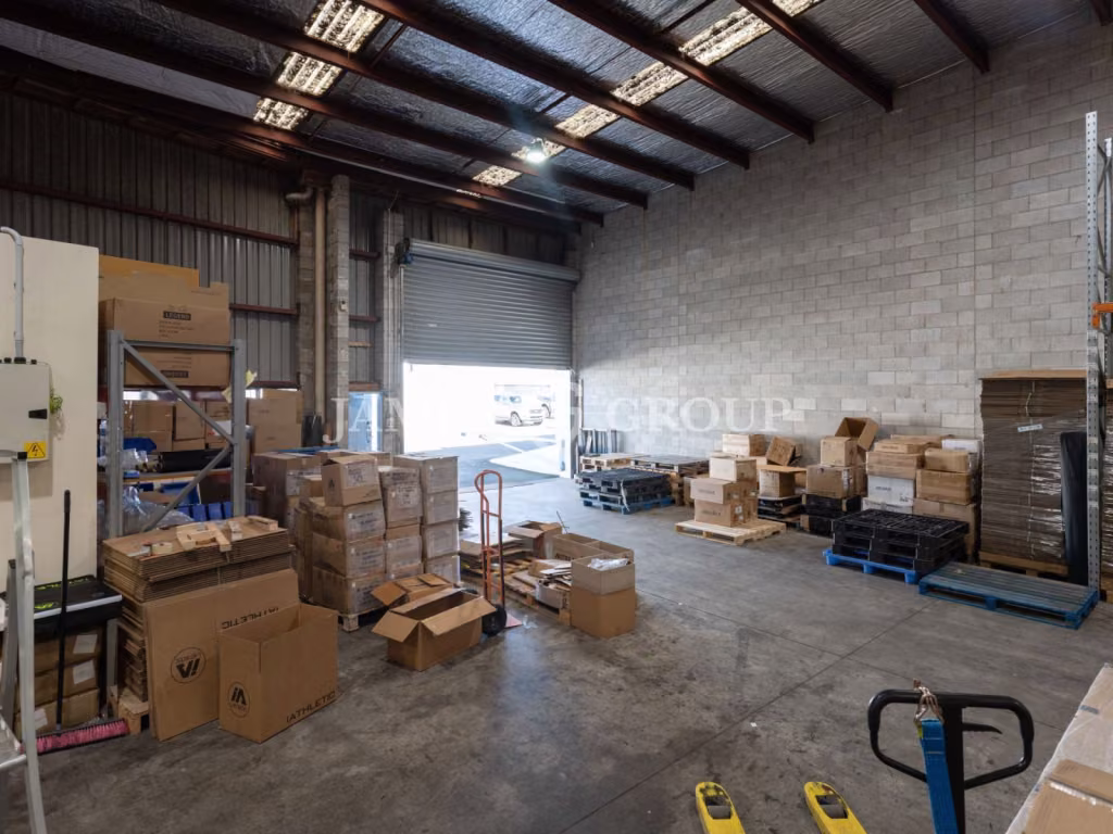 1,053m² High Stud Industrial | Mt Wellington