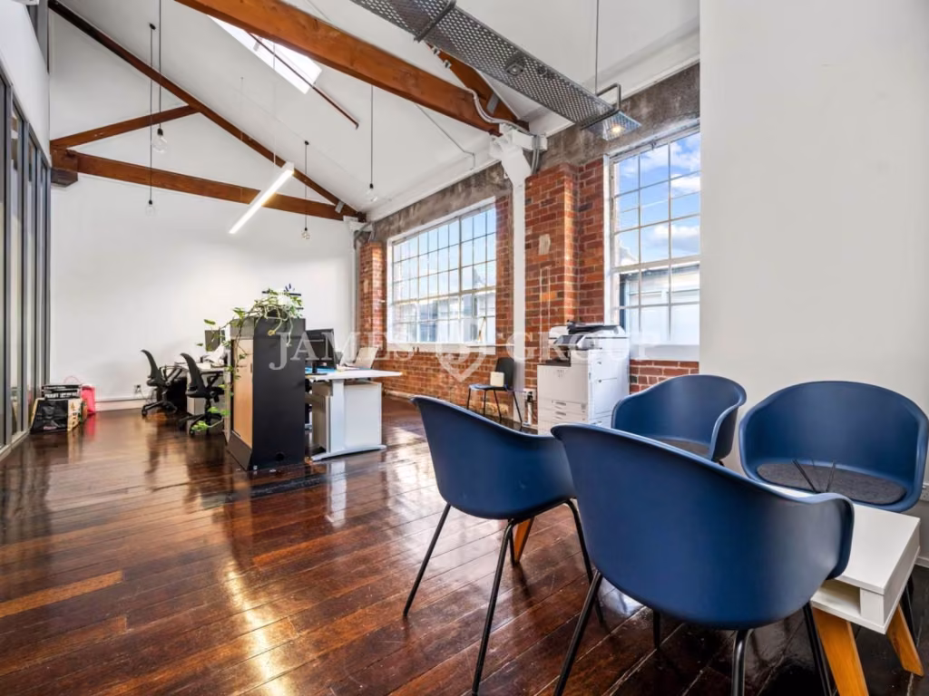 Character Office In Prime Parnell Location