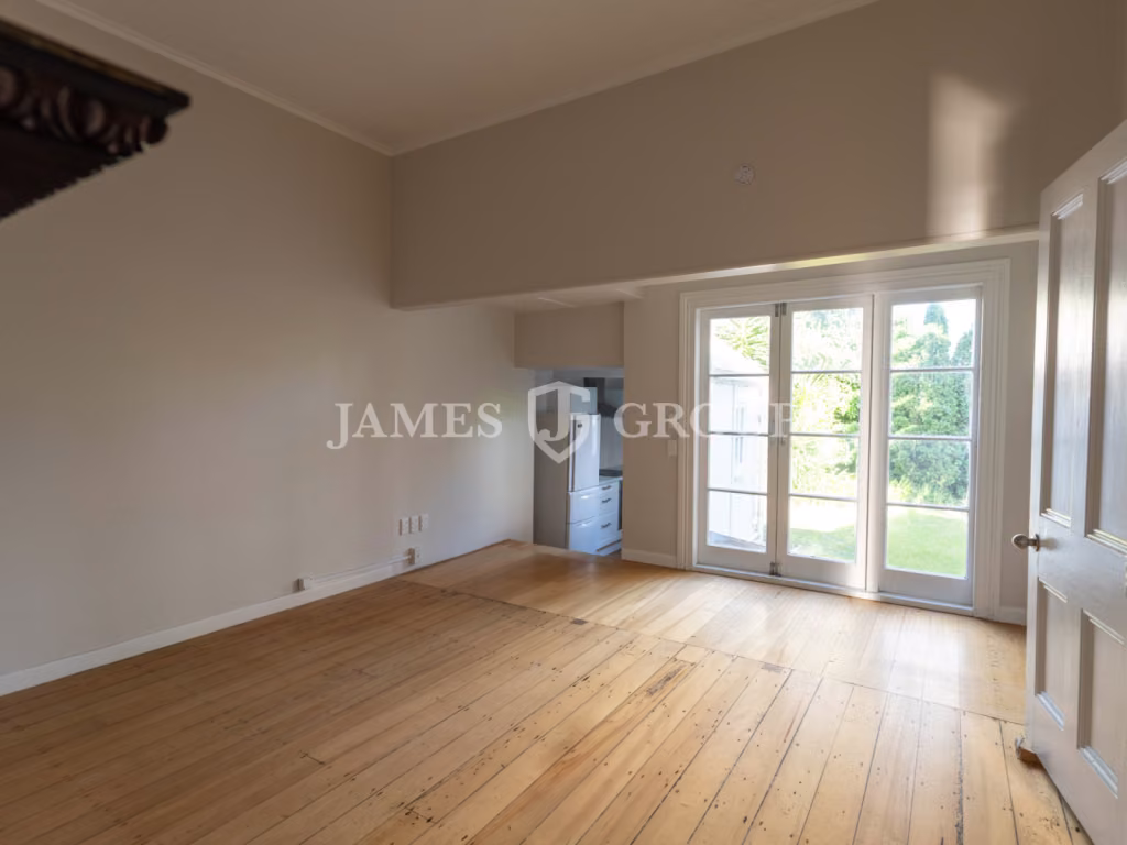 Standalone Parnell Character Villa