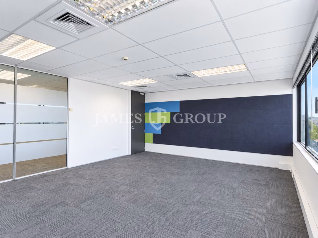 772m² Grafton Office With 18 Car Parks