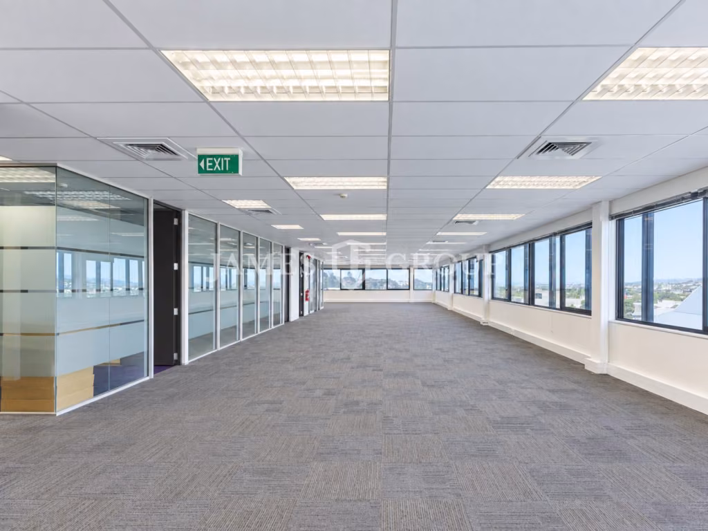 772m² Grafton Office With 18 Car Parks