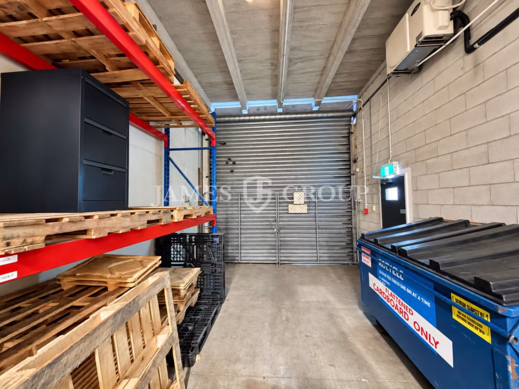 Versatile 380m² Industrial In Prime Parnell