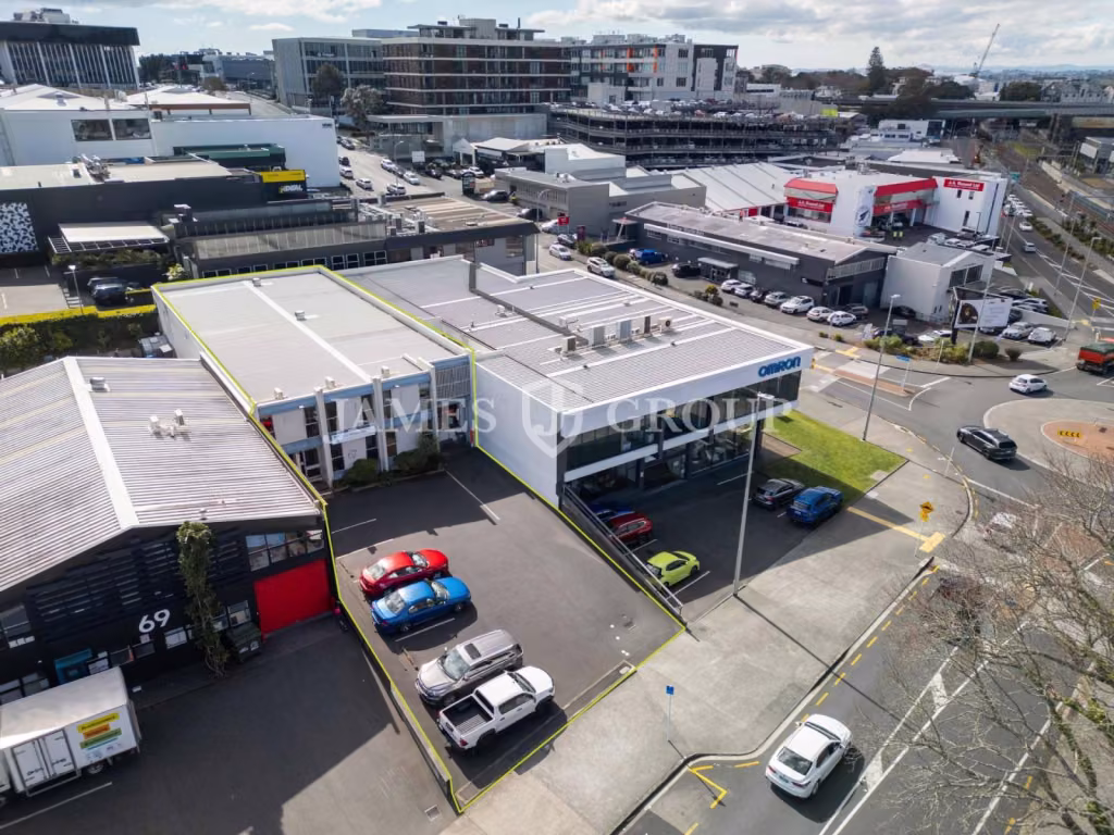 Rare Standalone Opportunity In Grafton