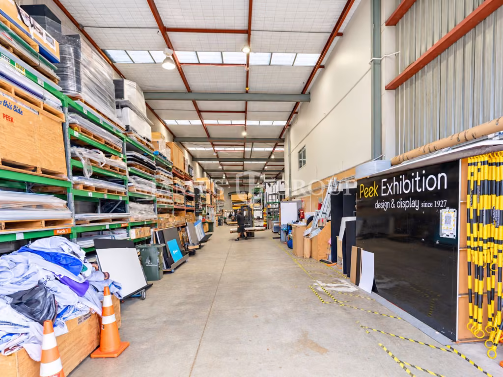 1,635m² Rosebank Warehouse + Secure Yard