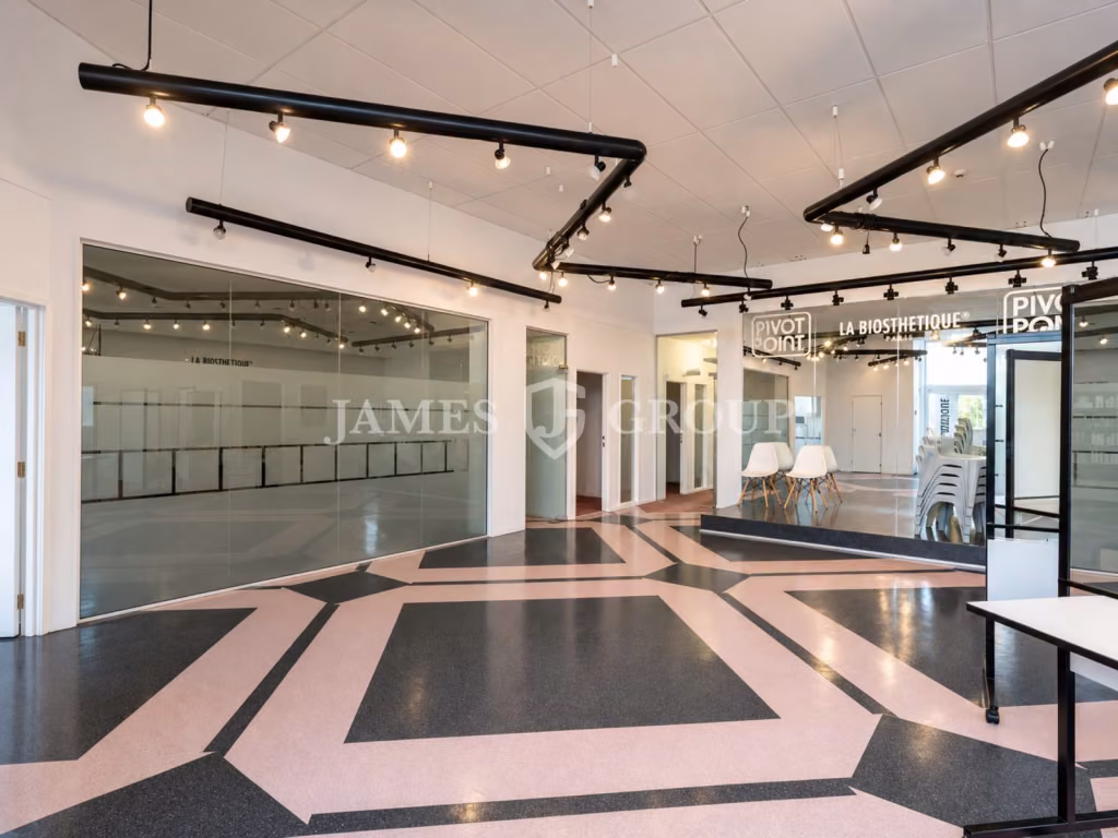 Versatile 380m² Industrial In Prime Parnell