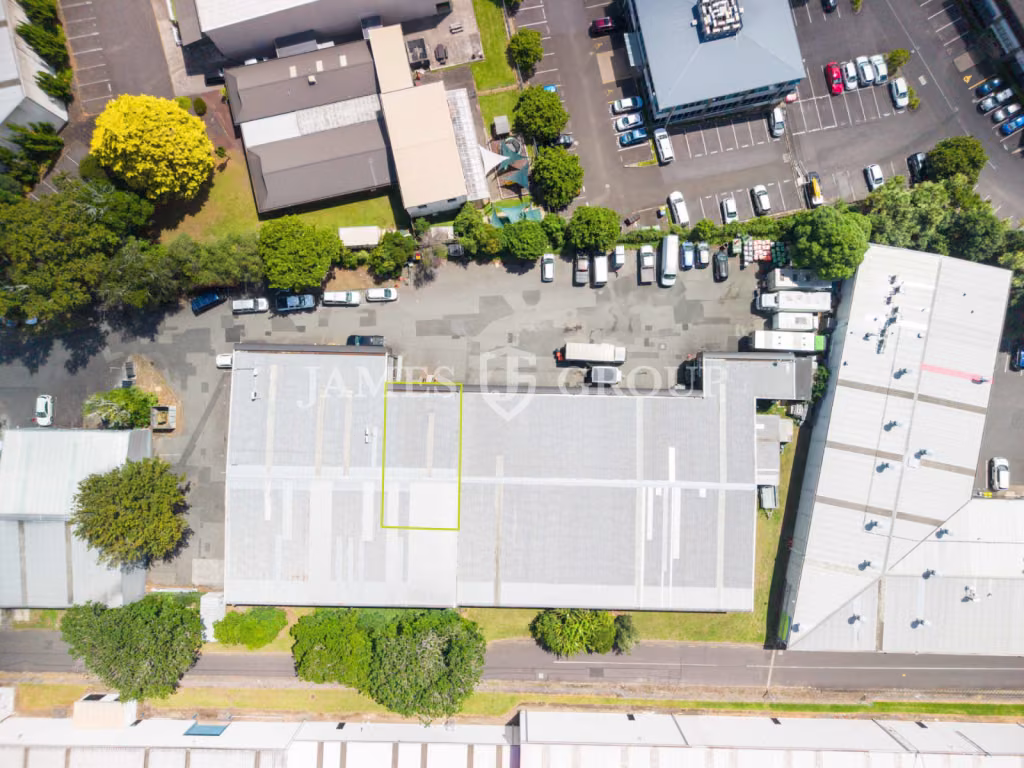 Vacant High Stud Rosebank Road Industrial Unit