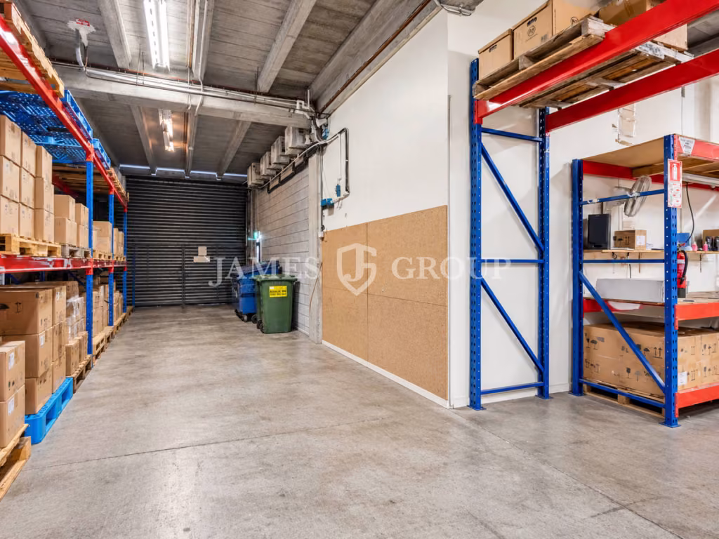 Versatile 380m² Industrial In Prime Parnell