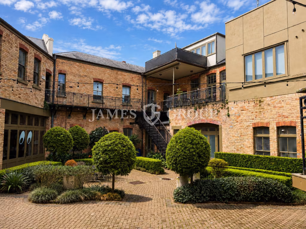 Versatile Ground Floor Space With Wooden Floors