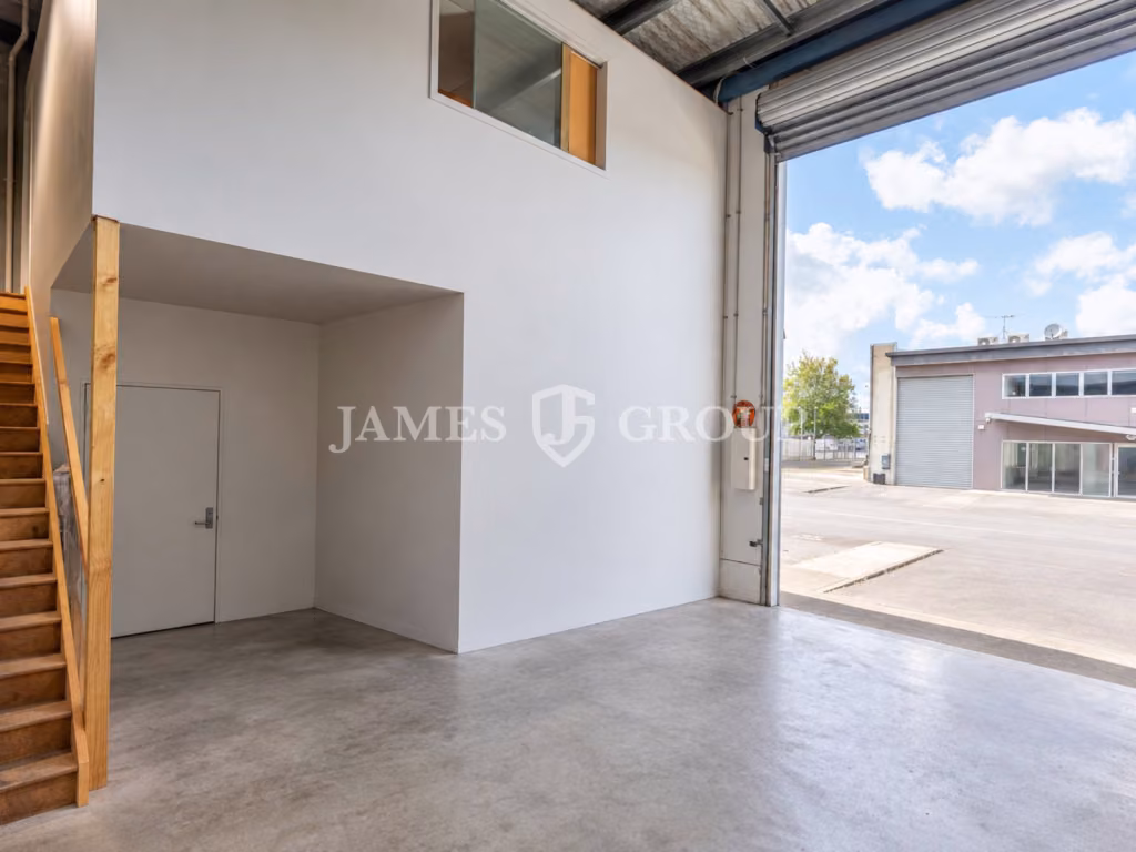 Secure Lambie End Unit With Container Pad