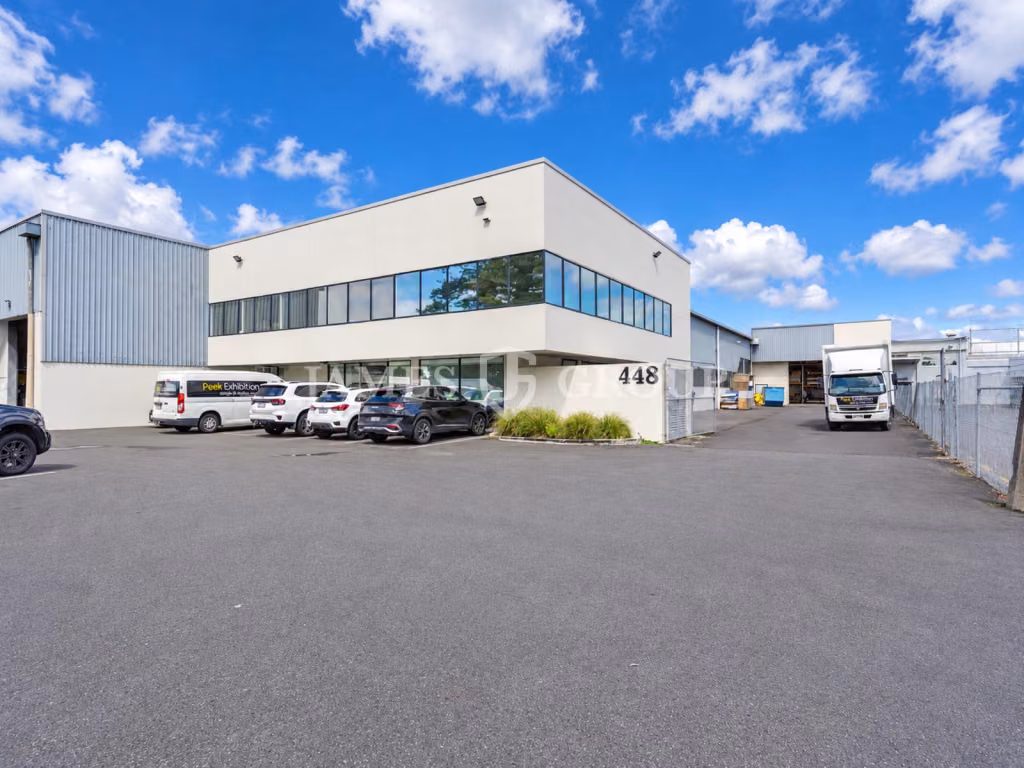 1,635m² Rosebank Warehouse + Secure Yard