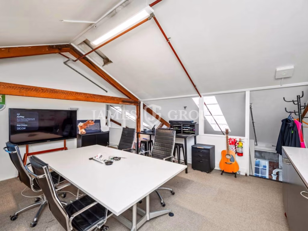 Character Office In Prime Parnell Location
