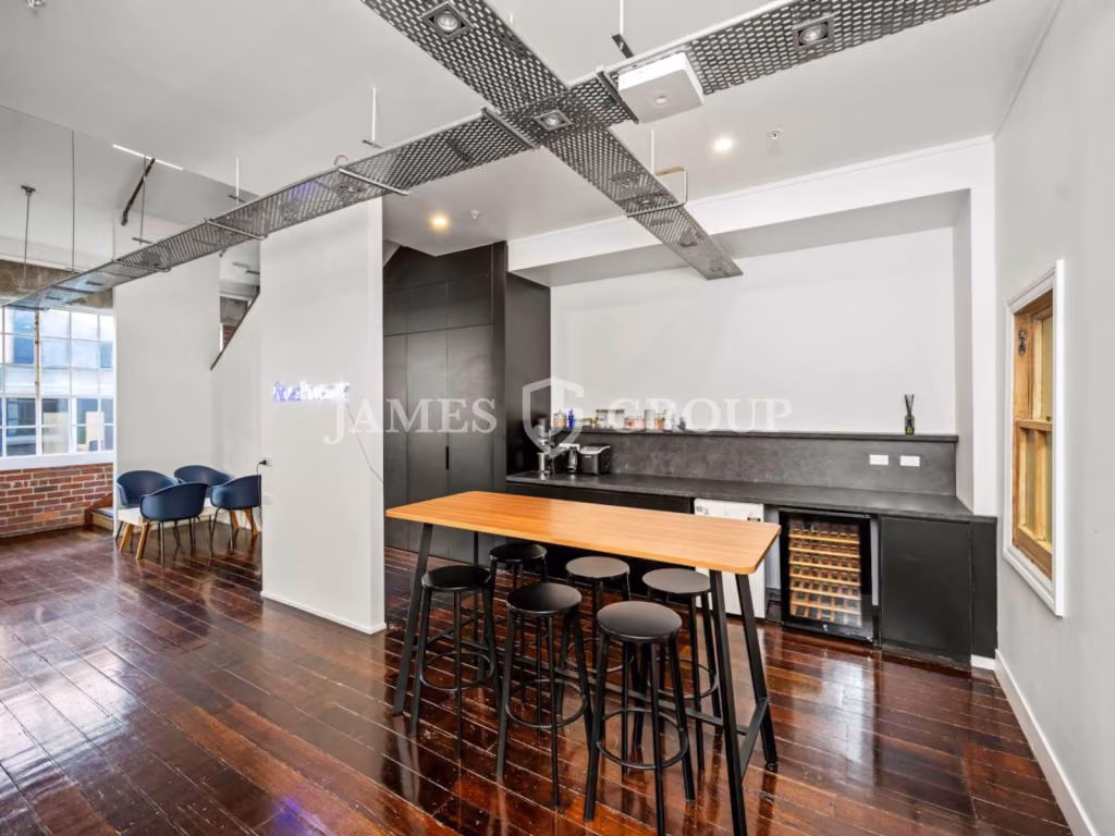 Character Office In Prime Parnell Location