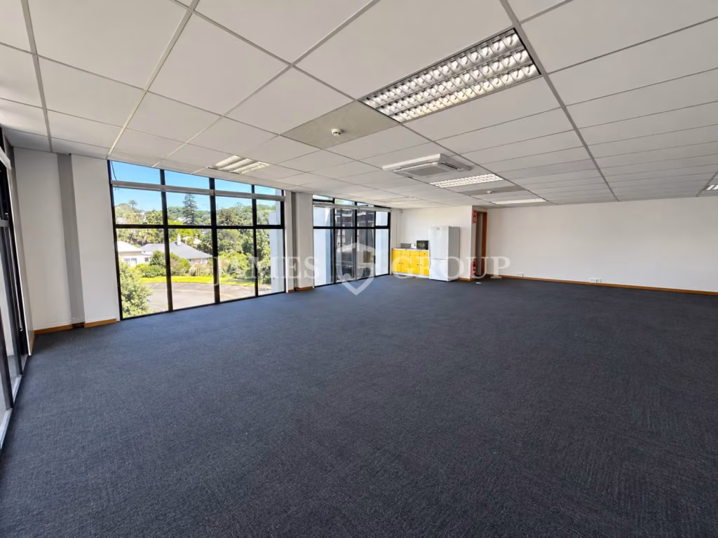 Sunny Self-contained Office In Prime Parnell