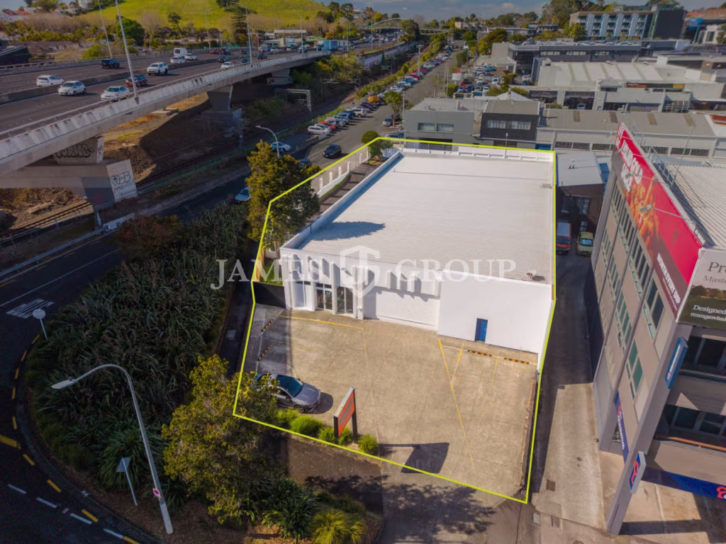 Rare Newmarket Corner Site With Profile | 22 Parks