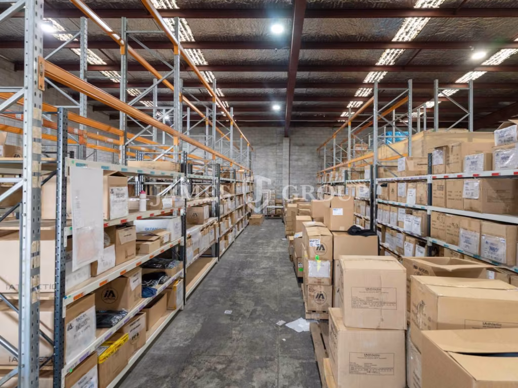 1,053m² High Stud Industrial | Mt Wellington