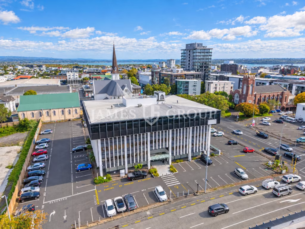 821m² Level 1 Office In Central Grafton