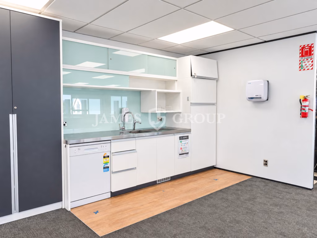 832m² Level 3 Grafton Office For Lease