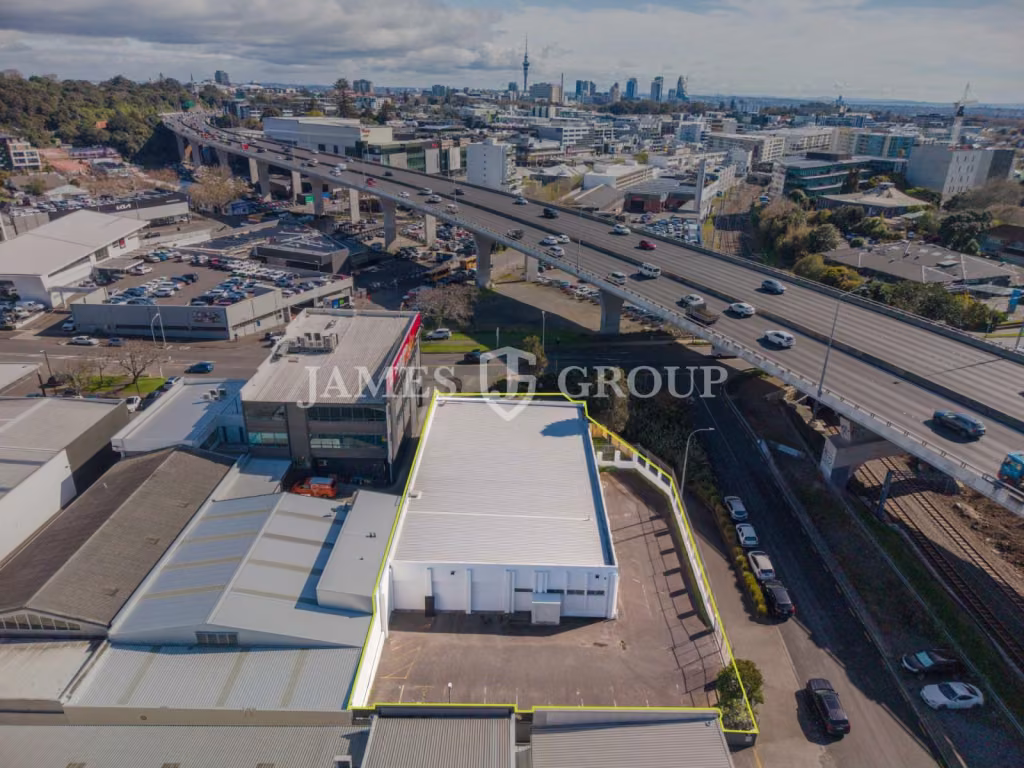 Rare Newmarket Corner Site With Profile | 22 Parks