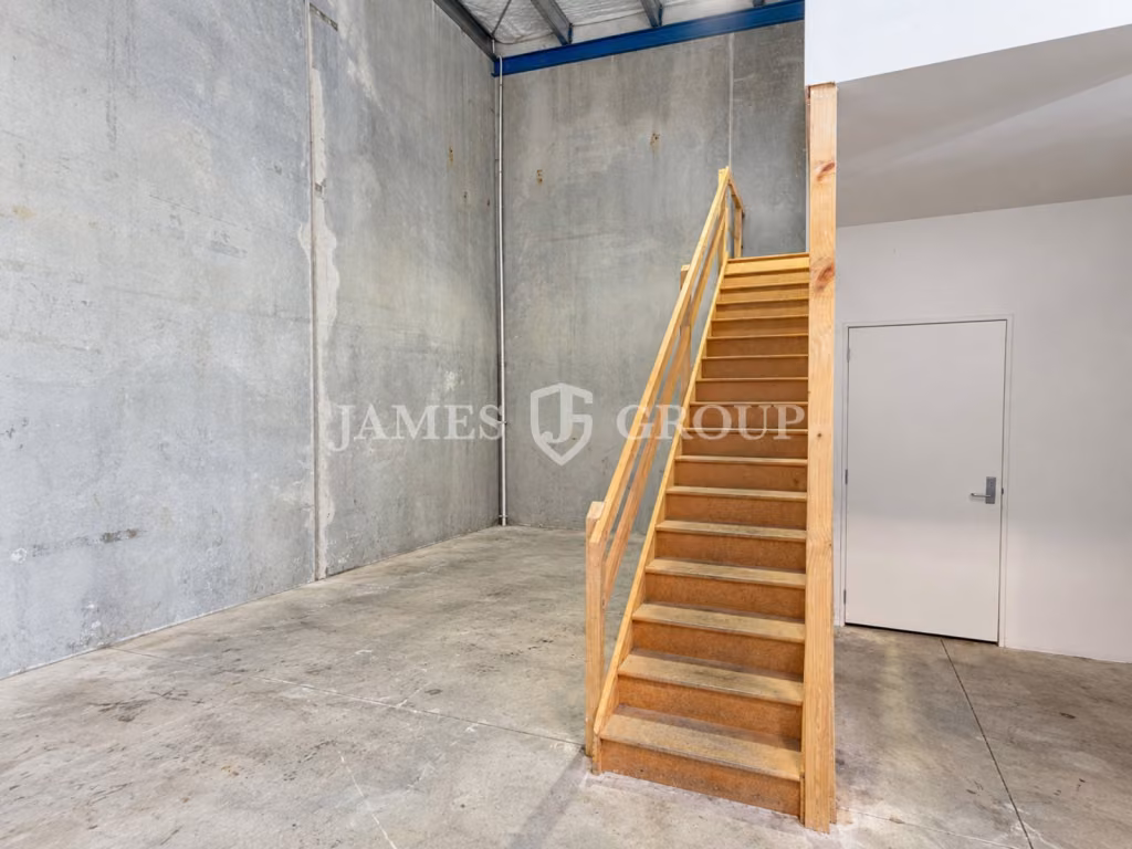 Secure Lambie End Unit With Container Pad