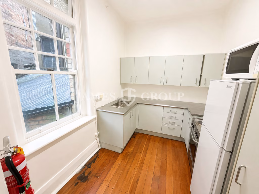 Versatile Ground Floor Space With Wooden Floors
