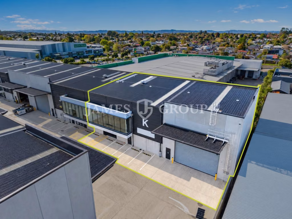 556m² High-stud A-grade Unit In Gated Complex