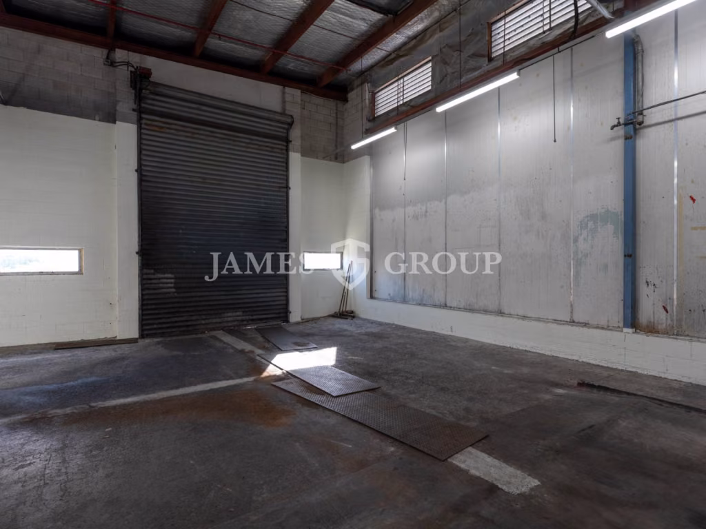 460m² Warehouse + 2,500m² Yard – High Power Site