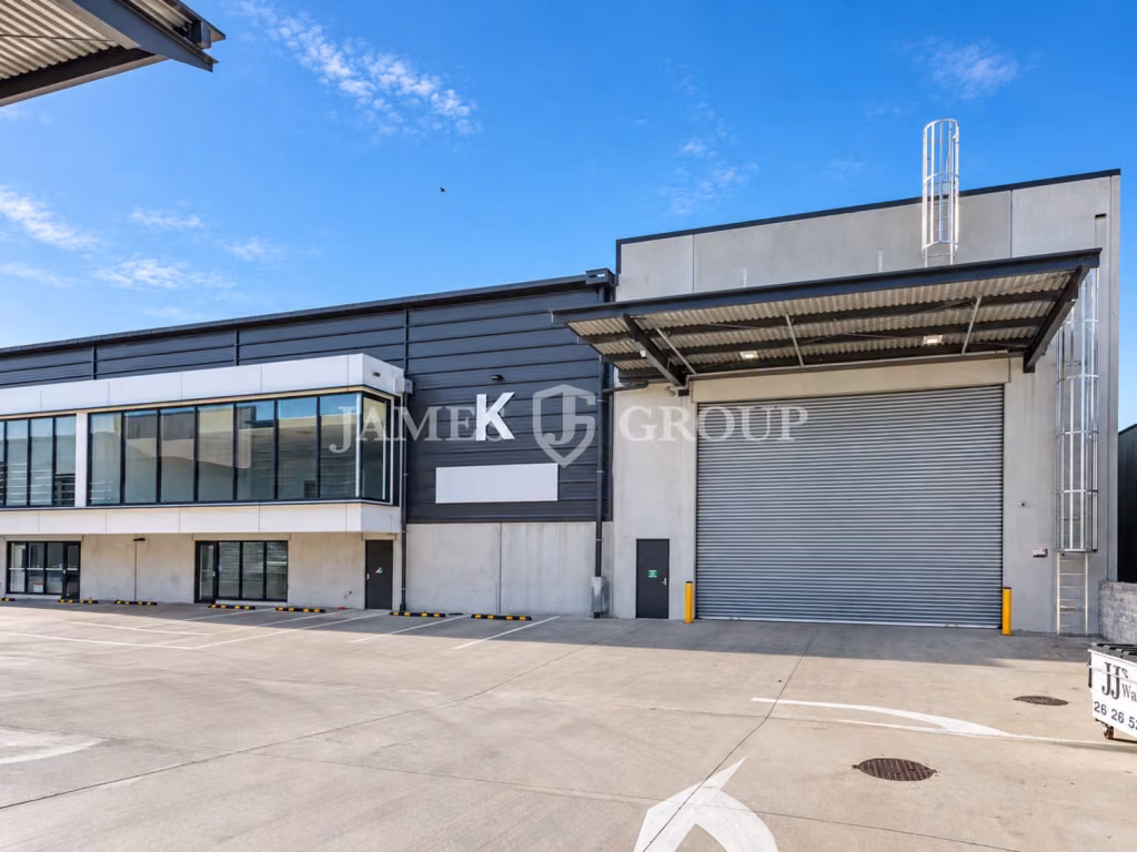 556m² High-stud A-grade Unit In Gated Complex