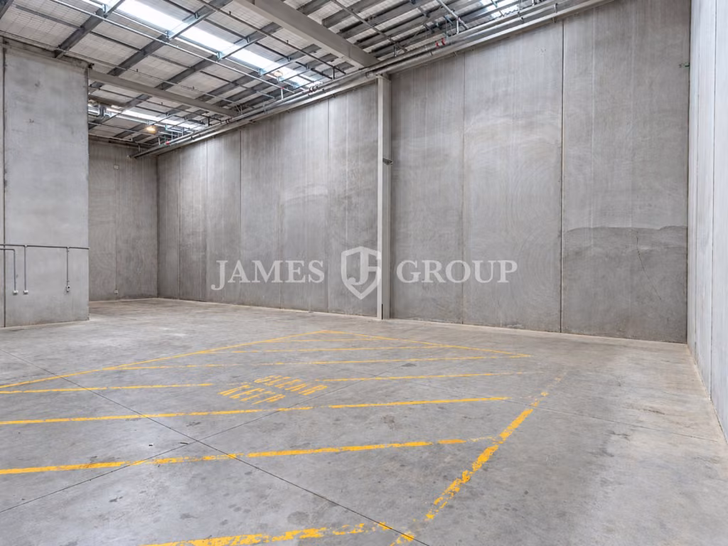 556m² High-stud A-grade Unit In Gated Complex