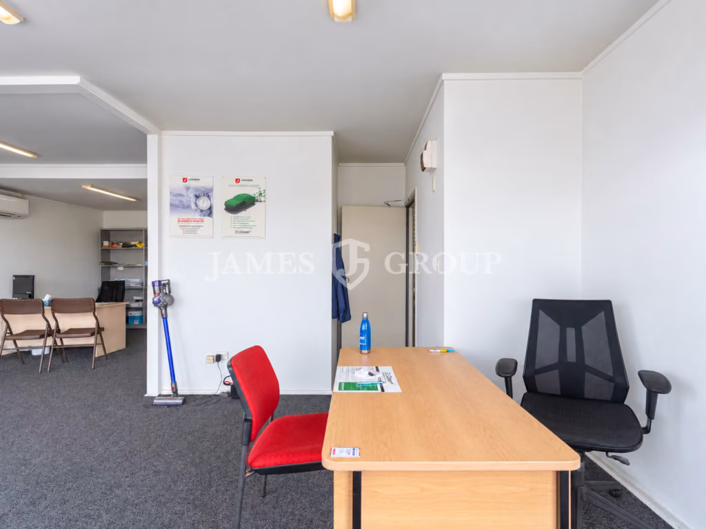 Prime Car Yard | 1,748 Sqm Yard/office/workshop