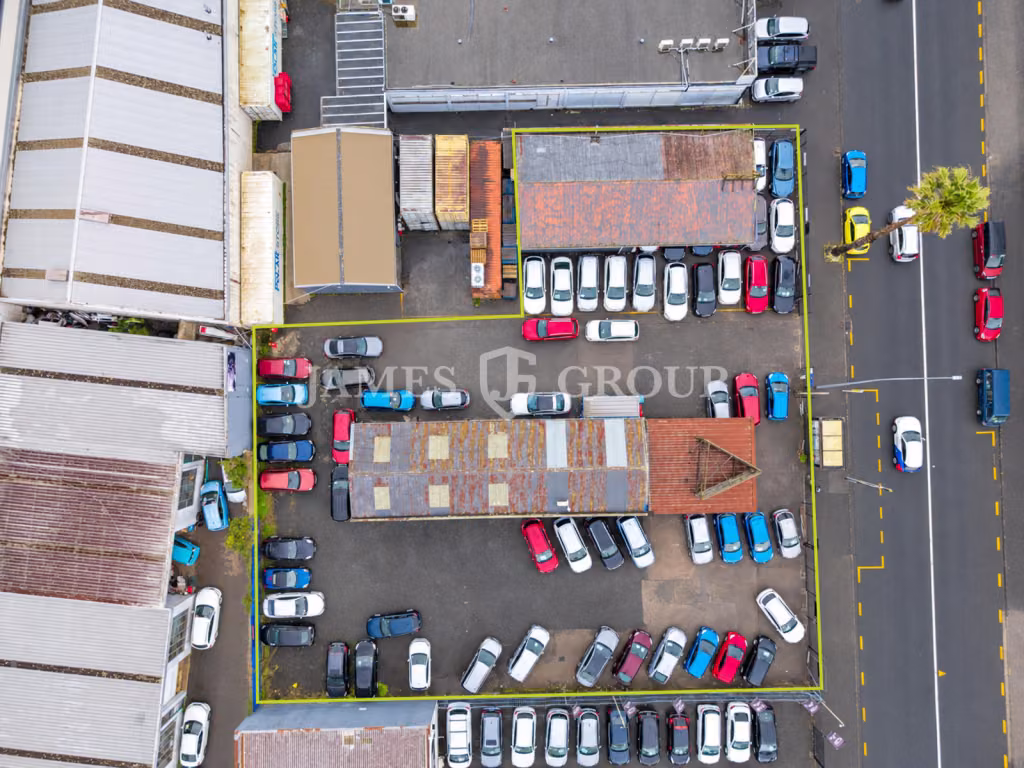 Prime Car Yard | 1,748 Sqm Yard/office/workshop