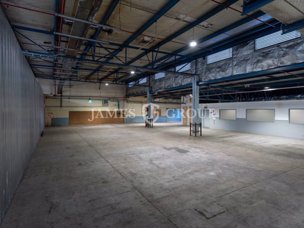 460m² Warehouse + 2,500m² Yard – High Power Site