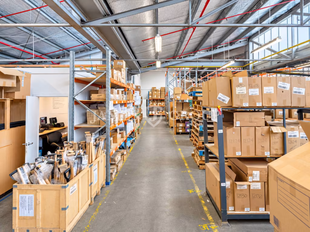 High Profile Industrial On Neilson Street