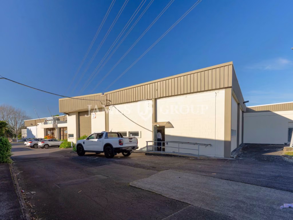 784m² Warehouse + 2,500m² Yard – High Power Site
