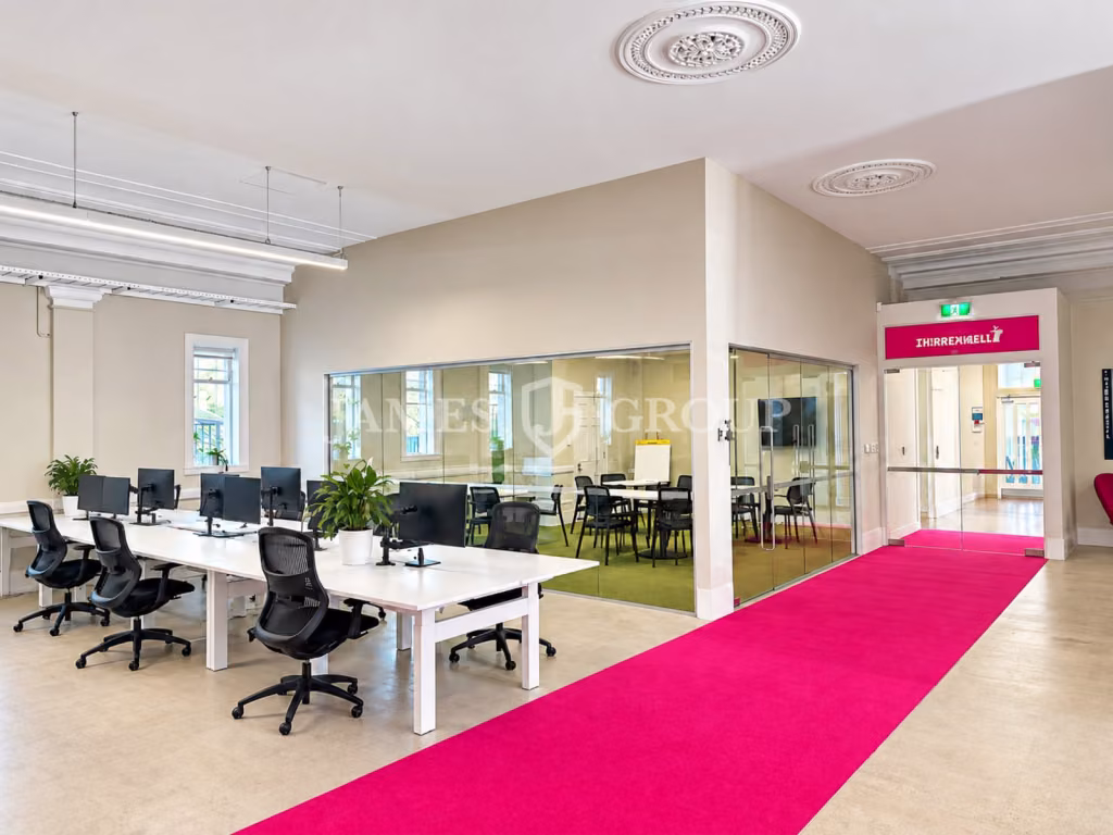 Distinctive Office Space At Mockba House