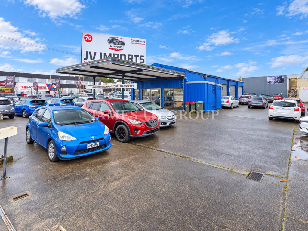 Prime Car Yard | 1,748 Sqm Yard/office/workshop